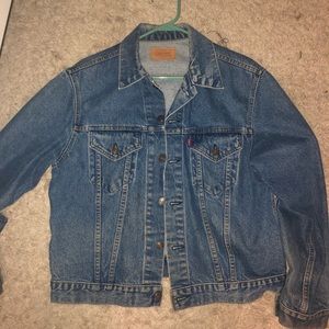 VINTAGE LEVI DENIM JACKET